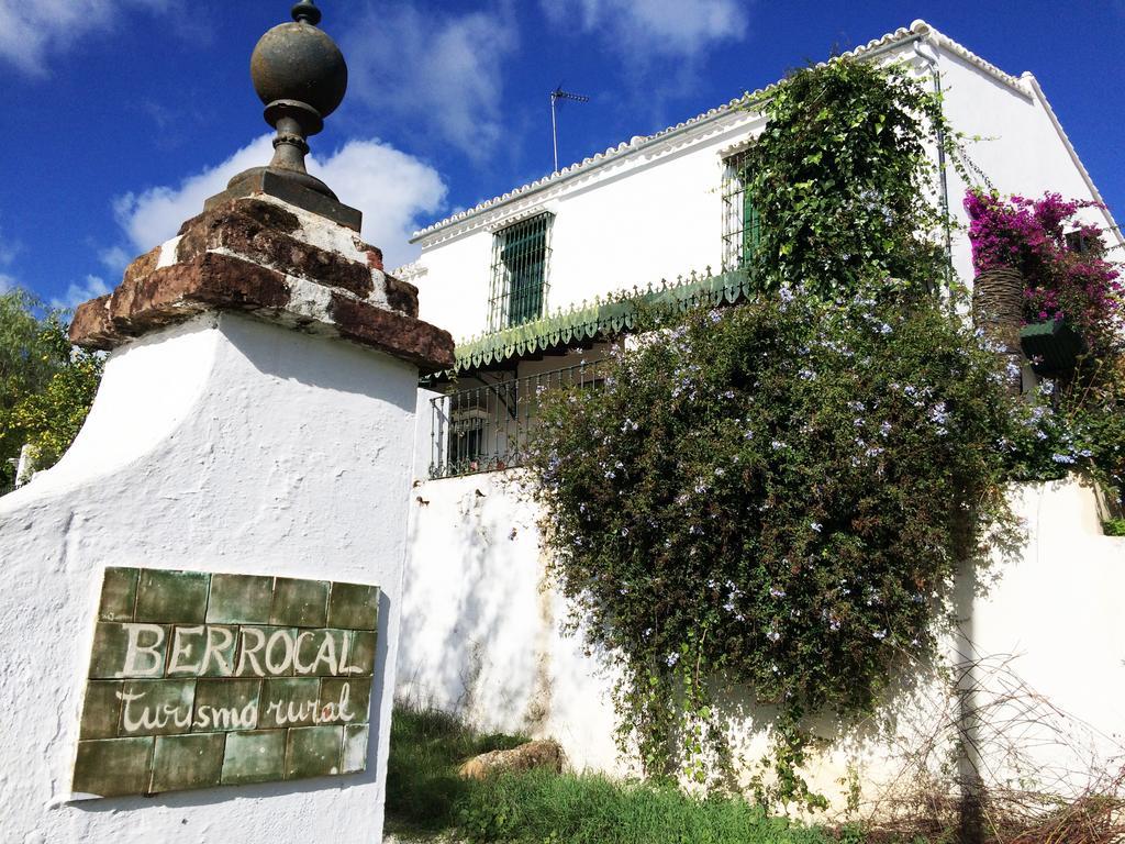 Cortijo El Berrocal Guest House Cazalla de la Sierra Exterior photo