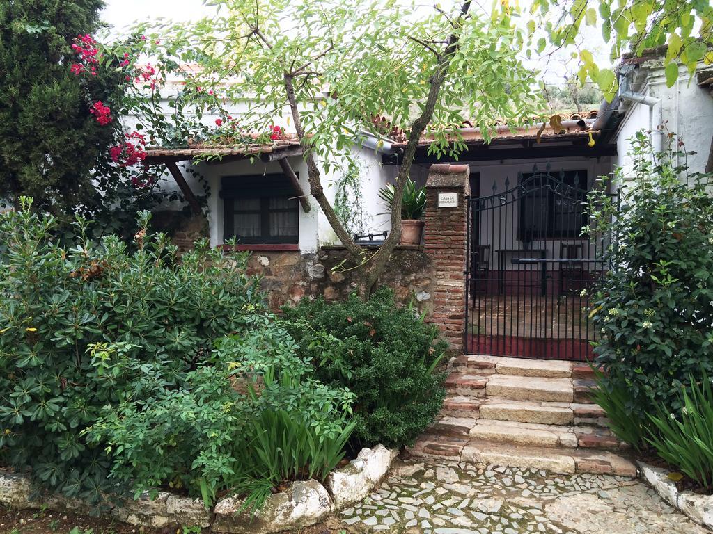 Cortijo El Berrocal Guest House Cazalla de la Sierra Exterior photo