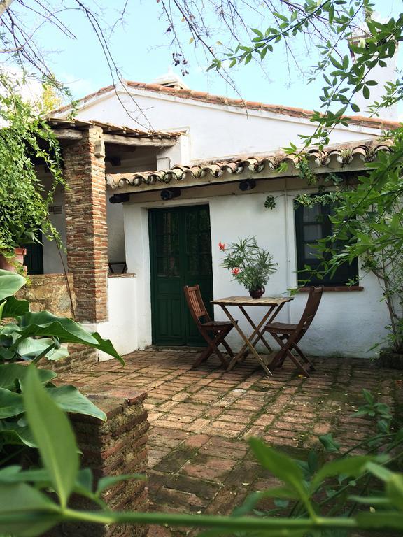 Cortijo El Berrocal Guest House Cazalla de la Sierra Exterior photo