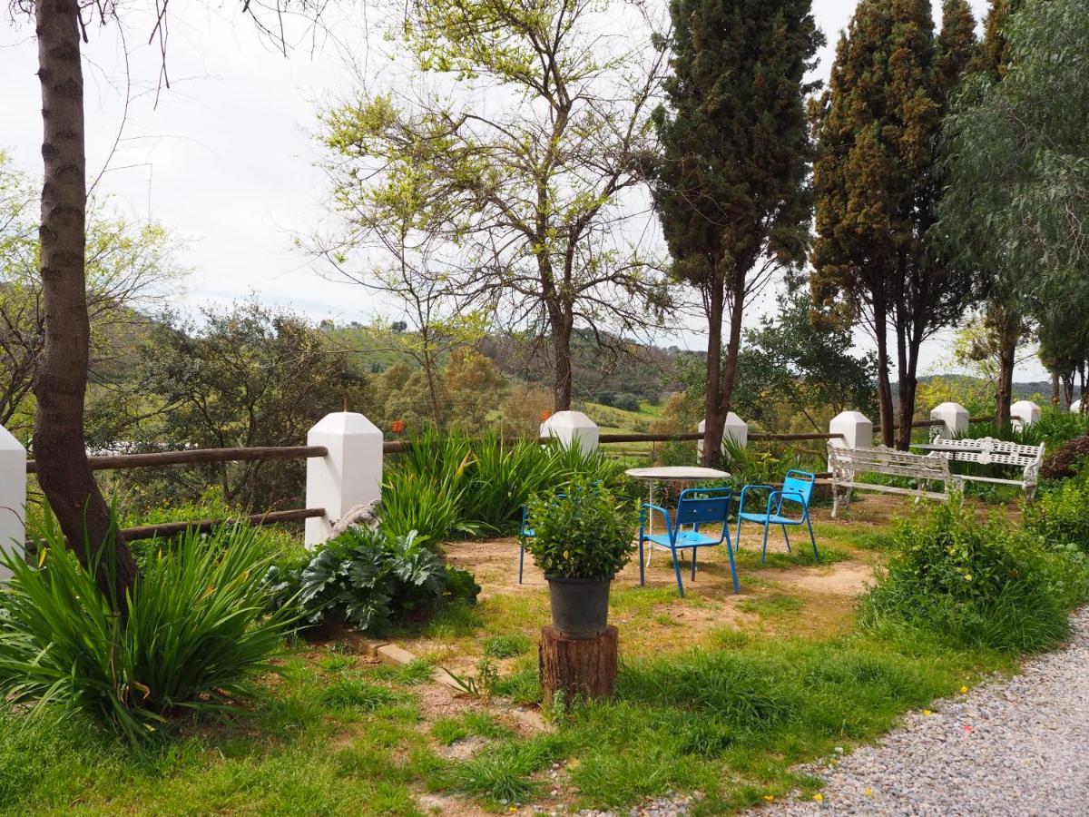 Cortijo El Berrocal Guest House Cazalla de la Sierra Exterior photo